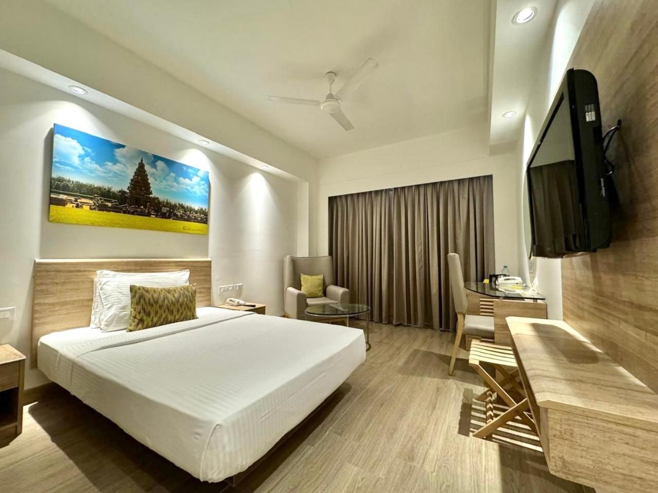 Lemon Tree Hotel Chennai Bagian luar foto