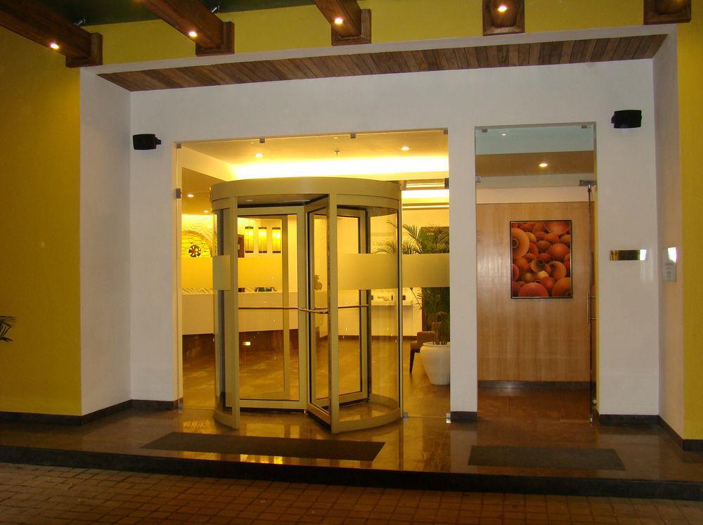 Lemon Tree Hotel Chennai Bagian luar foto