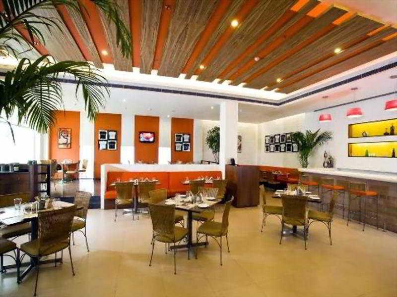 Lemon Tree Hotel Chennai Bagian luar foto