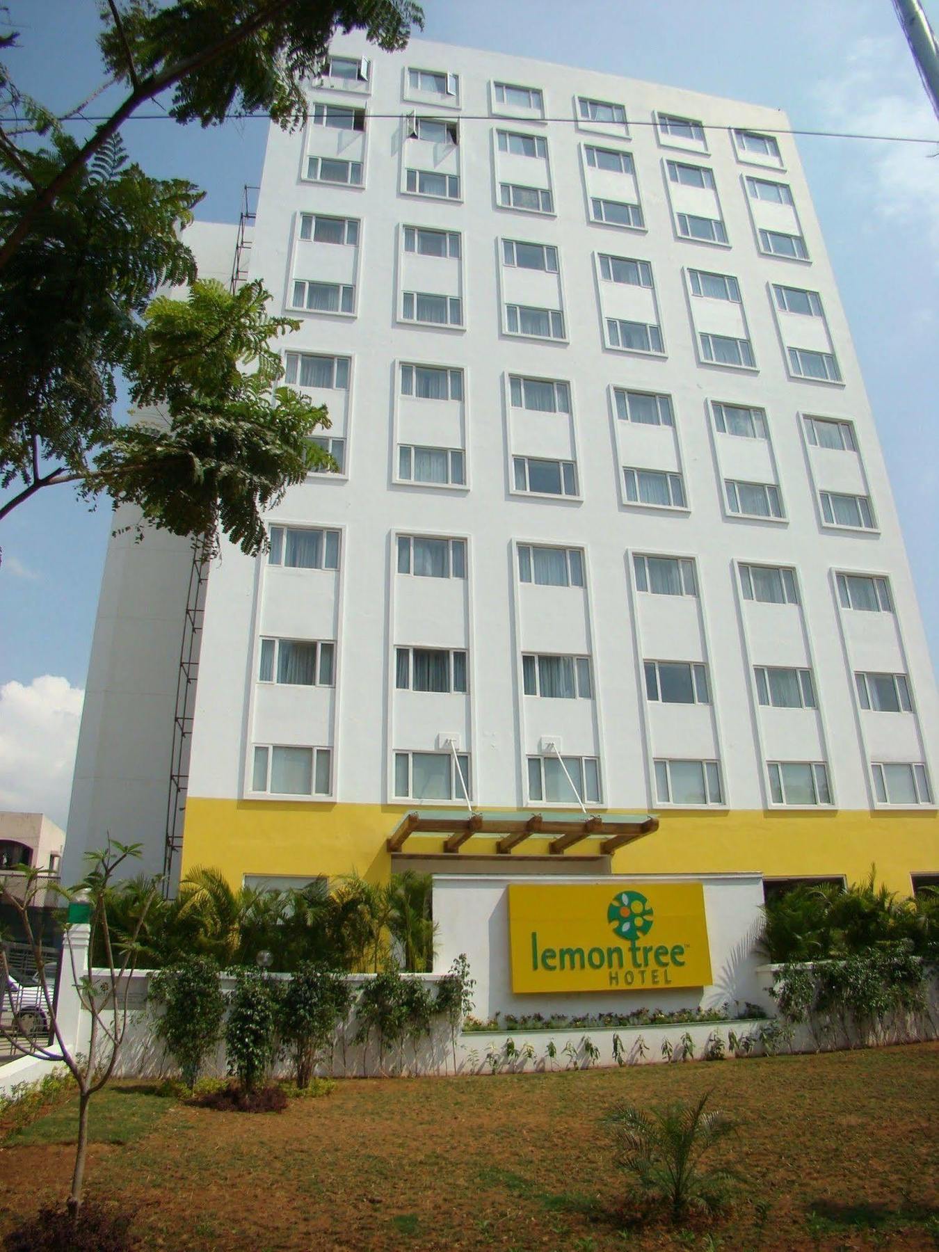 Lemon Tree Hotel Chennai Bagian luar foto