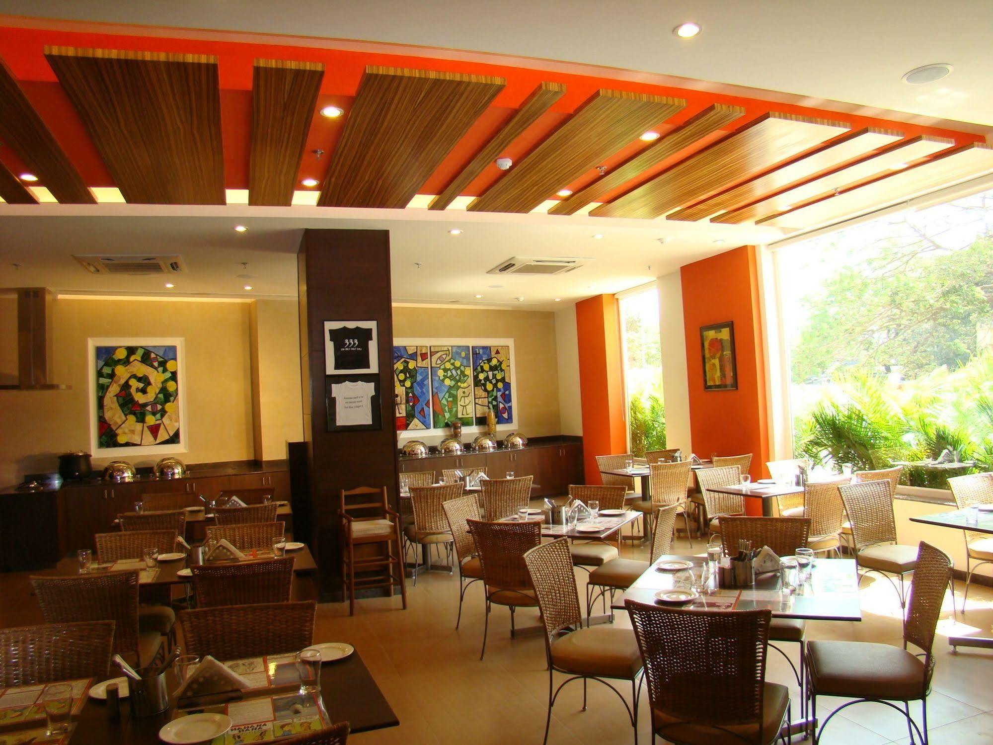 Lemon Tree Hotel Chennai Bagian luar foto
