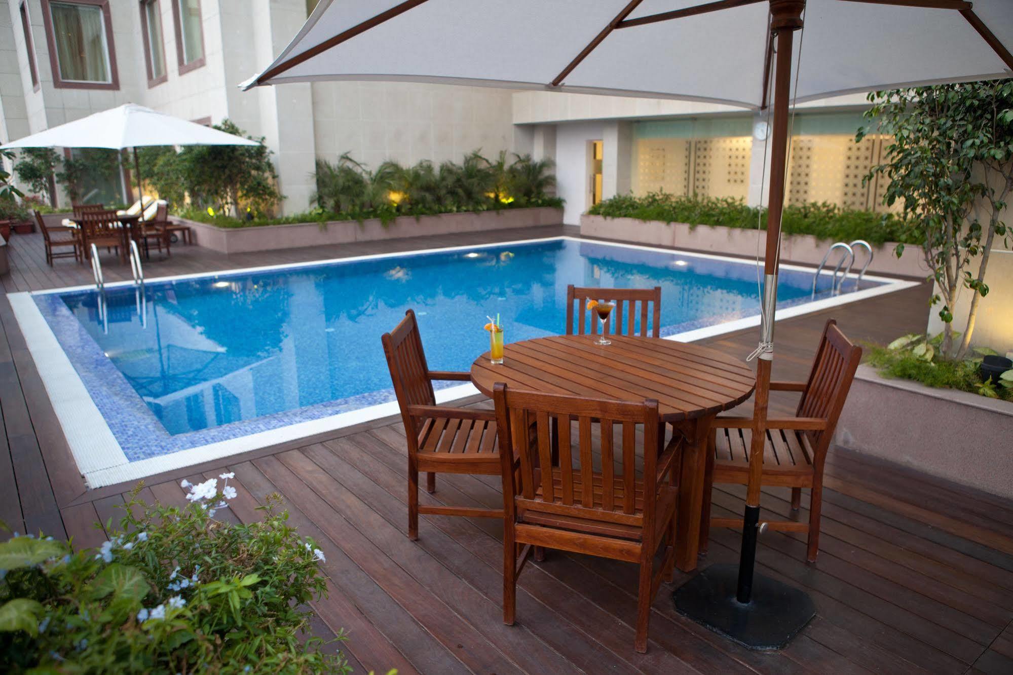 Lemon Tree Hotel Chennai Bagian luar foto
