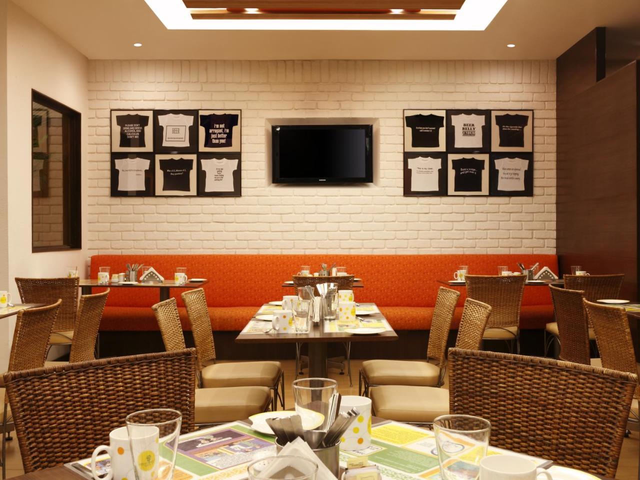 Lemon Tree Hotel Chennai Bagian luar foto