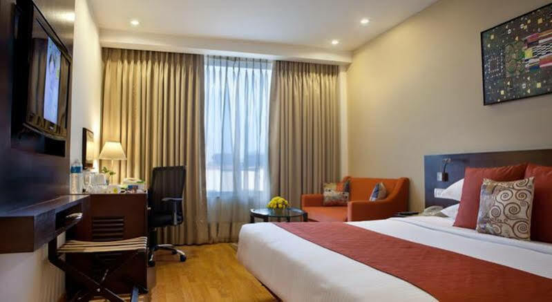 Lemon Tree Hotel Chennai Bagian luar foto